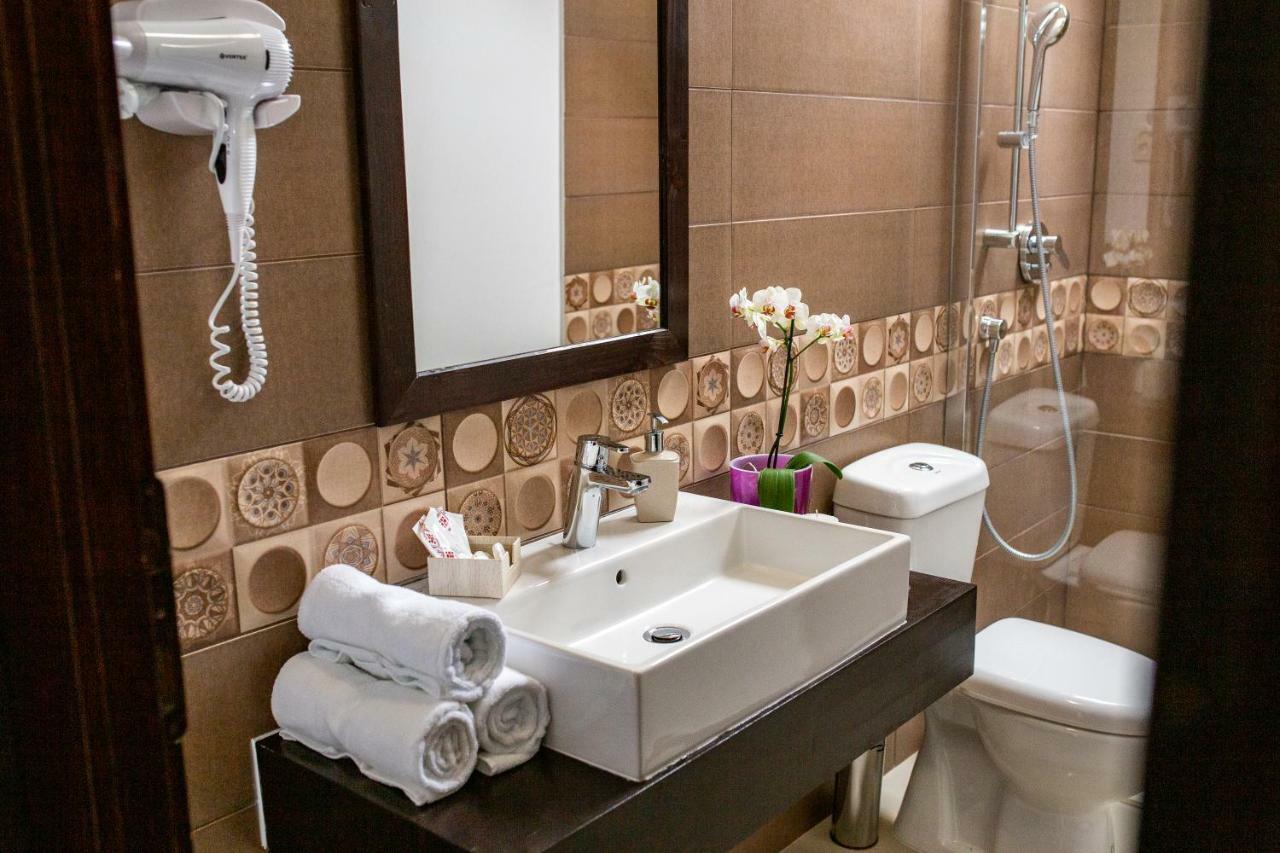 Hotel Floare De Colt Mînăstirea Humorului Εξωτερικό φωτογραφία